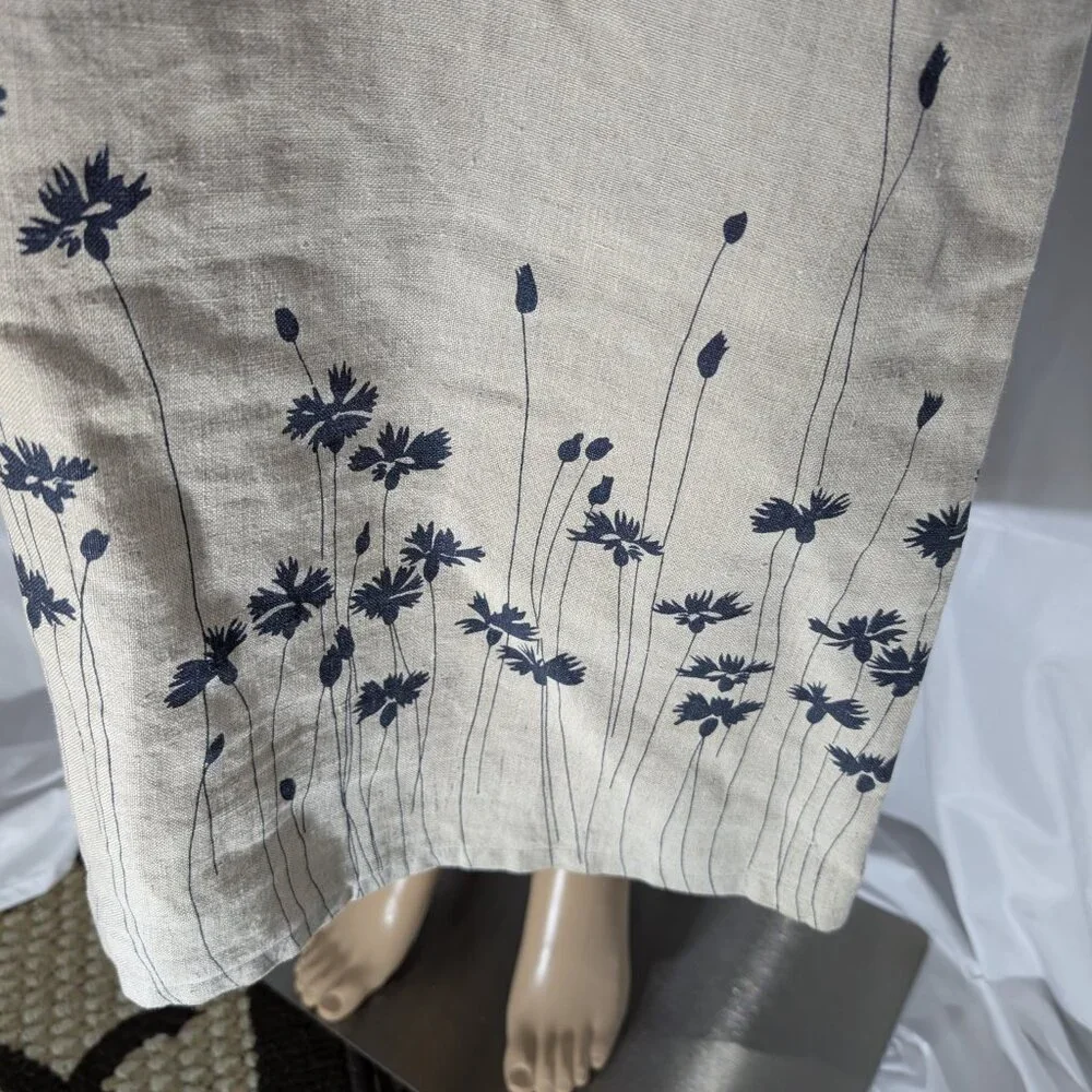Uniform Petites John Paul Richard 100% Linen with Flower accent Women's SP - Picture 4 of 6
